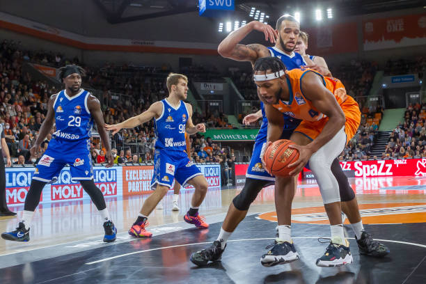 犯规而被罚 犯规而被罚