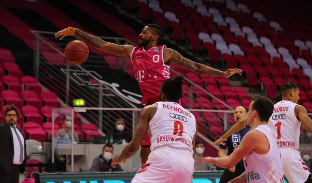 不勒斯的锋 不勒斯的锋