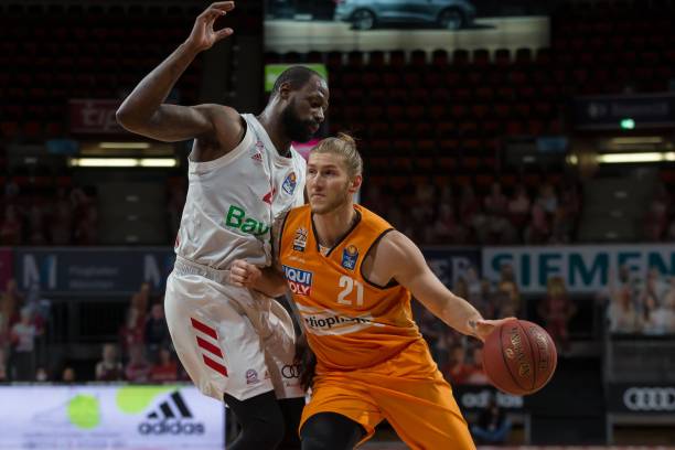 对运动员做 对运动员做